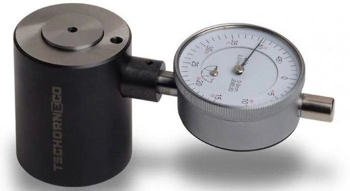 Reloj comparador de puesta a cero analógico de formato compacto para fresadora del fabricante Tschorn Reloj comparador de puesta a cero analógico de formato compacto para fresadora del fabricante Tschorn