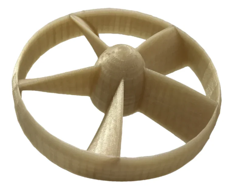 Imagen de una pieza de PPSU, fabricada mediante fabricación 3D.